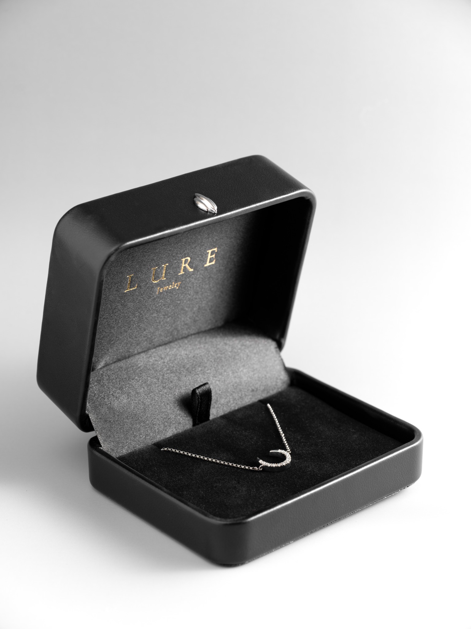LURE jewelry ブランドムービー用ビジュアル